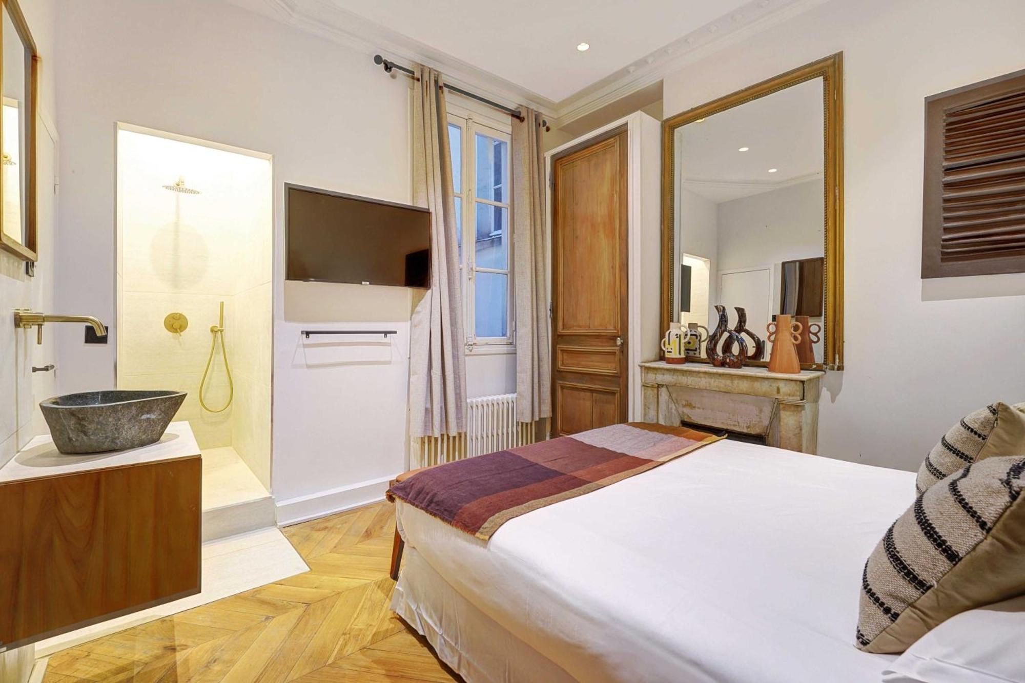 Charm And Elegance For 8p-3br - Grands Boulevards Parijs
